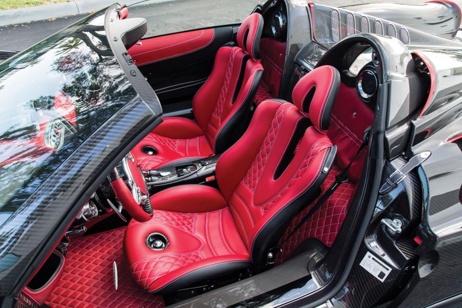 Интерьер Pagani Huayra Roadster (94 of 100) 2017 года  (NA) (фото 61 из 61)